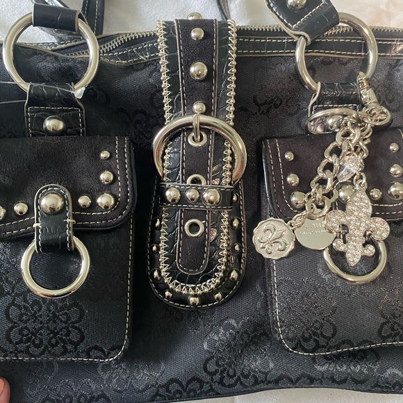 Kathy Van Zeeland Black Shoulder Bag with Silver Details - Picture 2 of 7